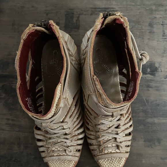 Women's Cream Strappy Heeled Sandals - Picture 3 of 8